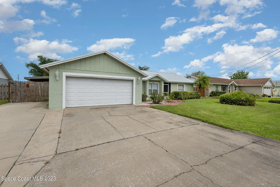 Photo of 3325 Lisa Drive
