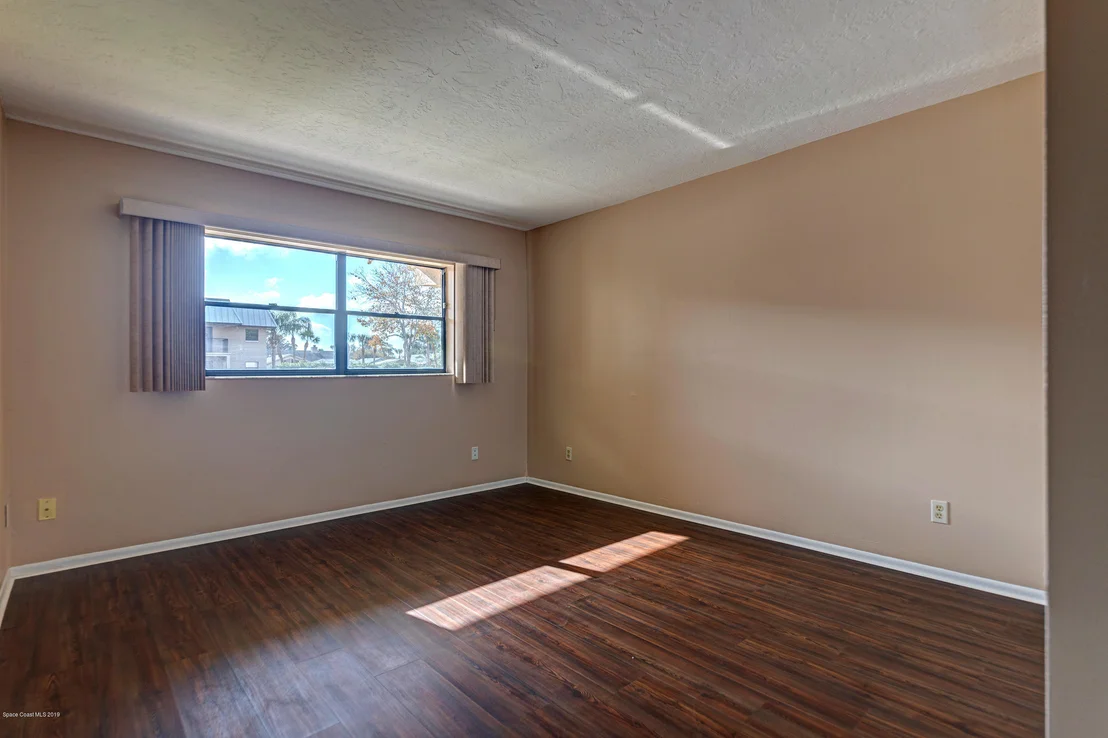 Photo of Unit 1212 at 305 Tangle Run Boulevard