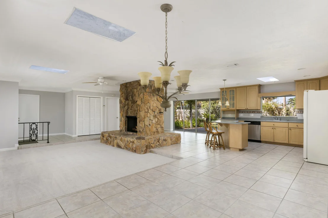 Photo of 596 Oak Ridge Drive