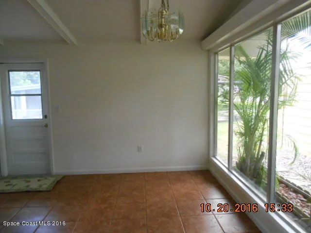 Photo of 1052 Noreen Boulevard