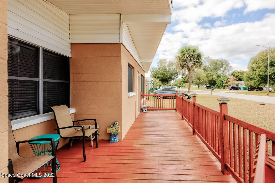 Photo of 201 W Alma Drive