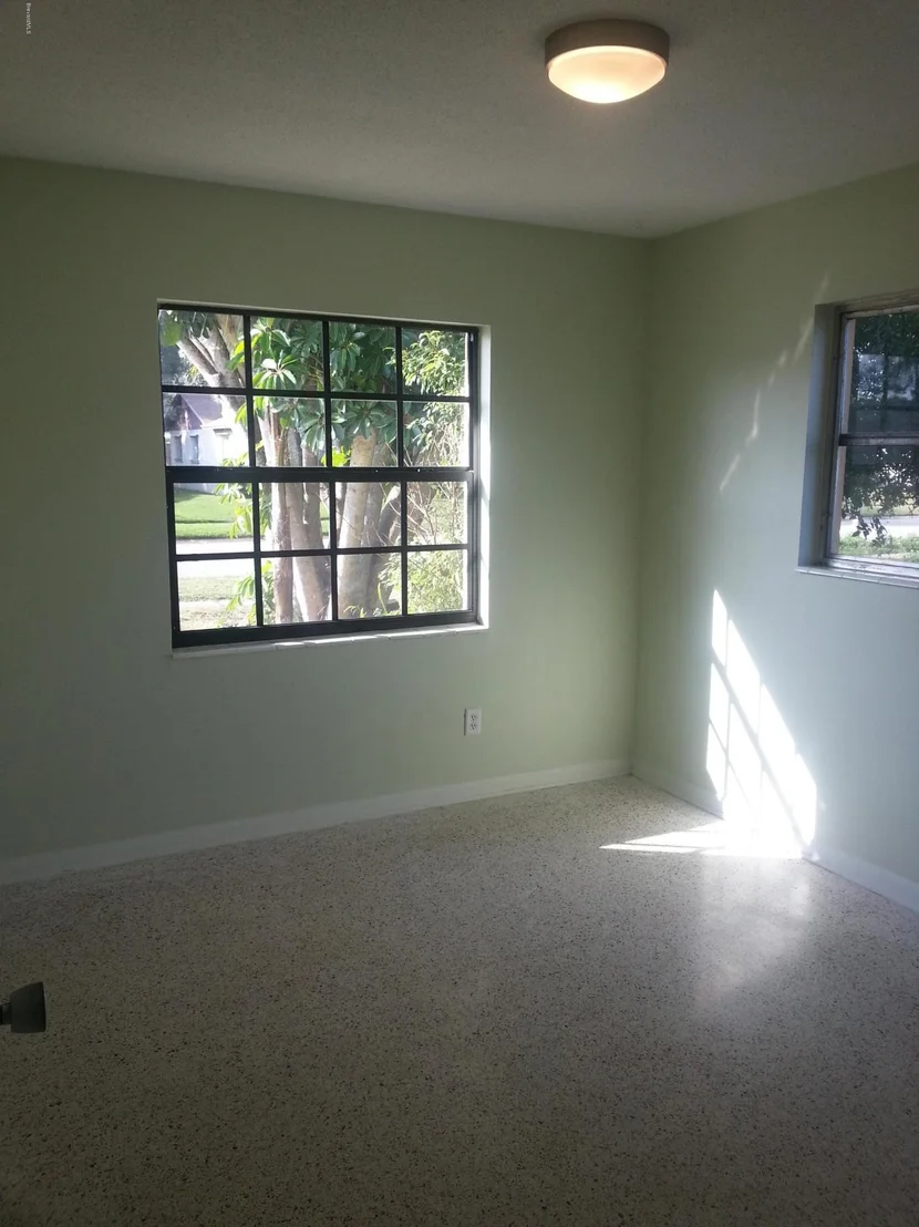 Photo of 1442 Floyd Drive