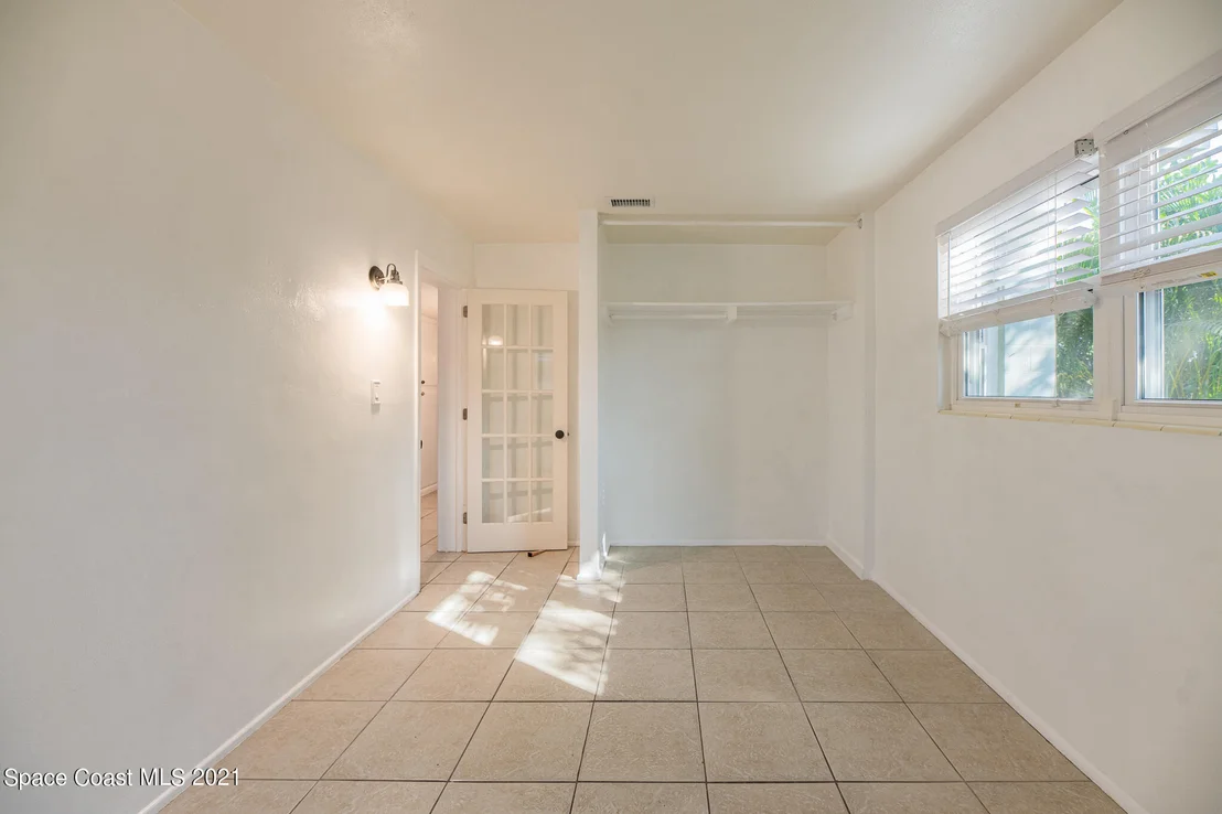 Photo of 1050 Myrtle Lane