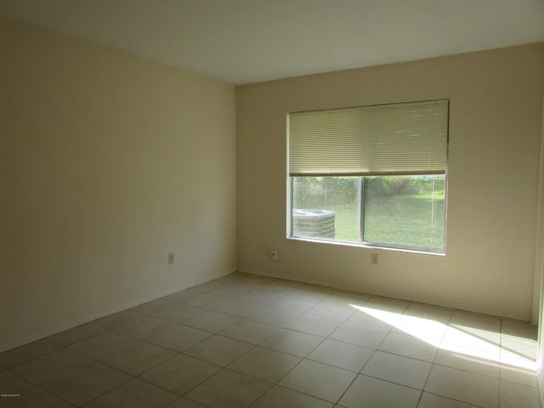 Photo of 766 Aragon Avenue NE