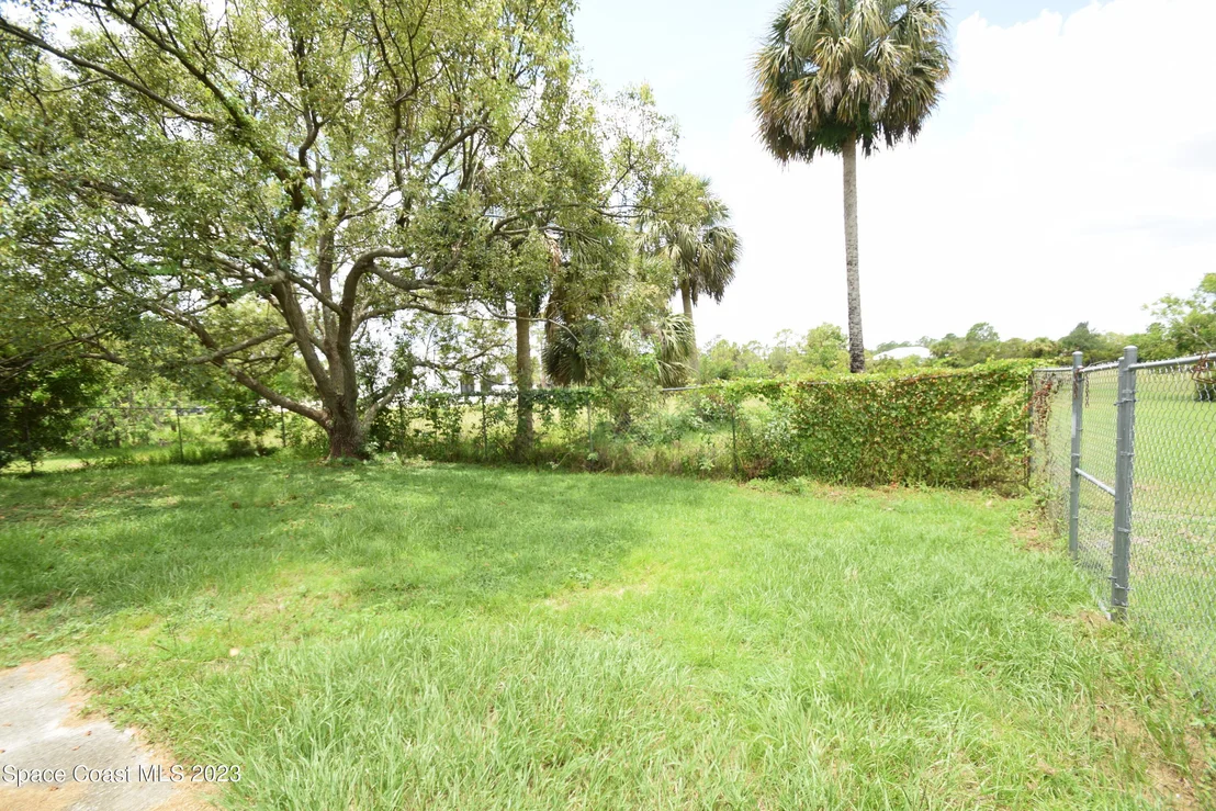 Photo of 2660 Weber Road