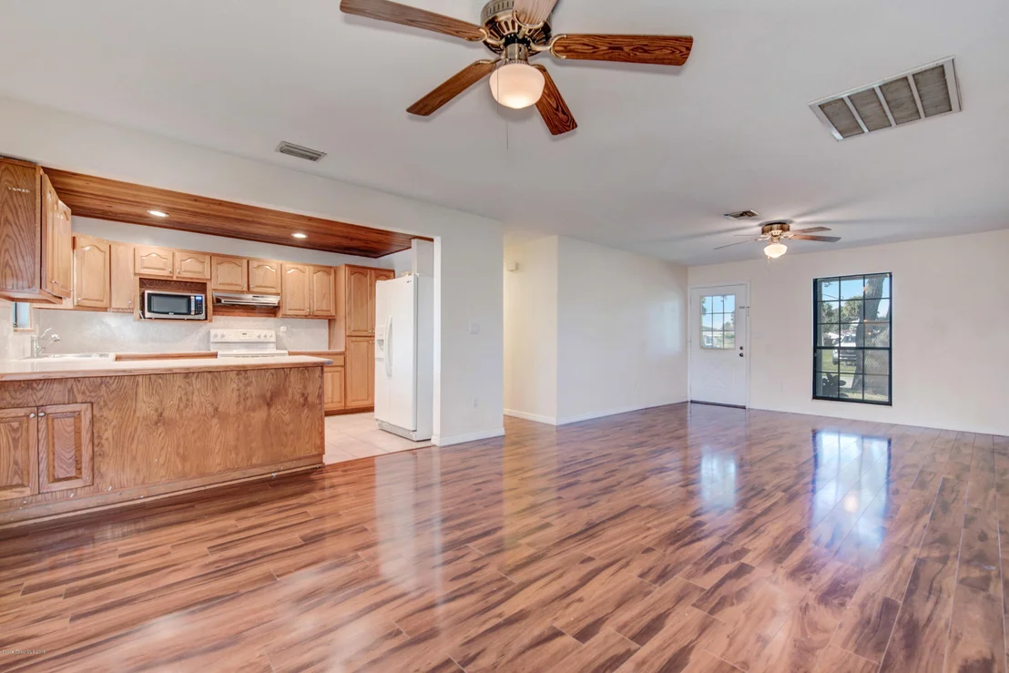 Photo of 1550 Creel Road NE