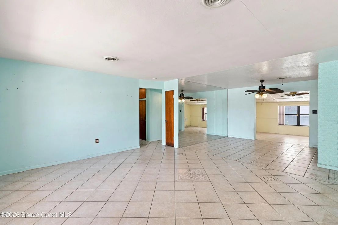 Photo of 335 Brewster Road