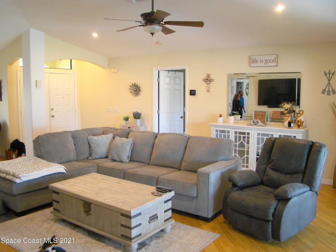 Photo of 702 Falls Creek Drive