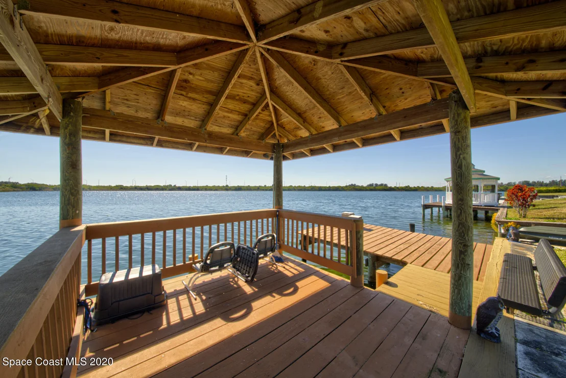 Photo of 1155 Tuckaway Drive