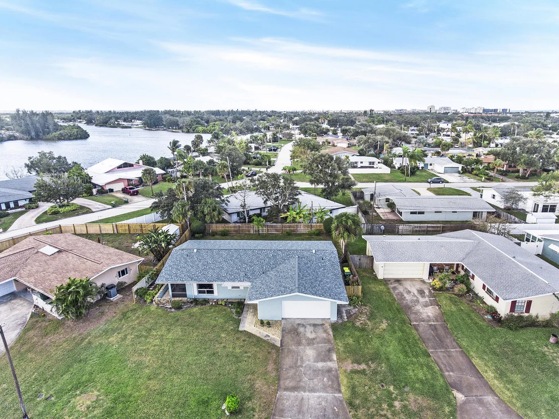 Photo of 385 Formosa Drive