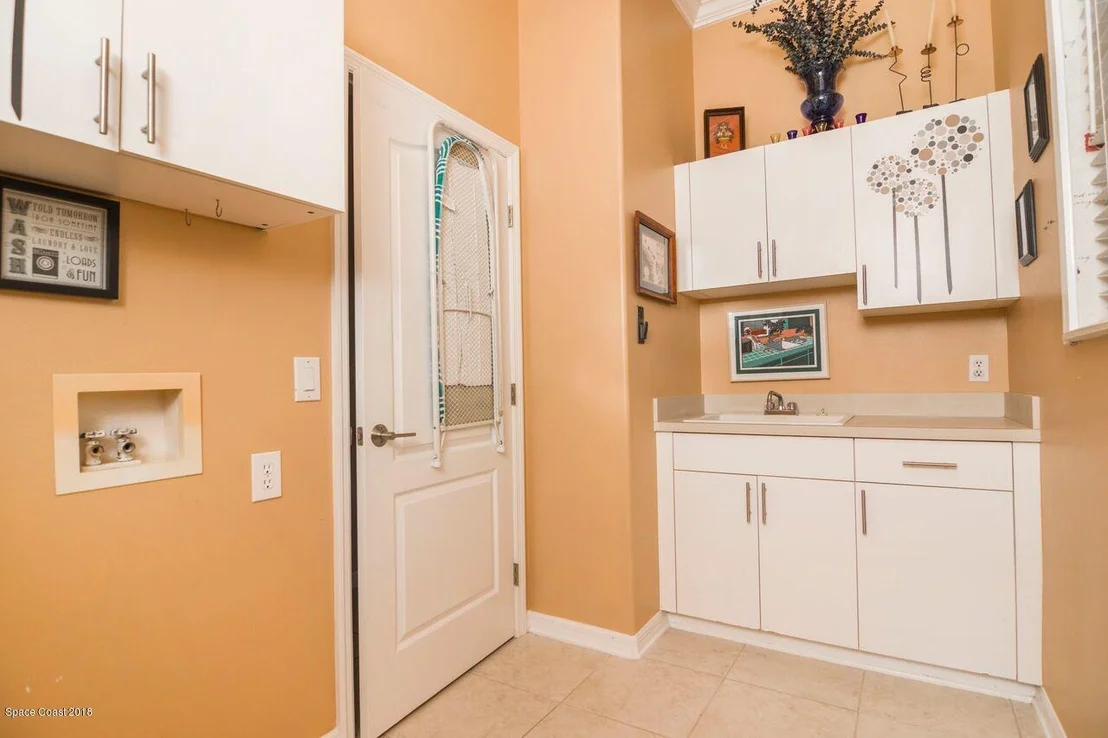 Photo of 943 Palm Brook Drive