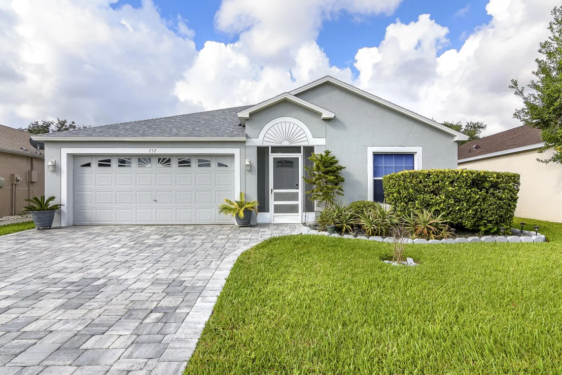 Photo of 752 Lake George Drive