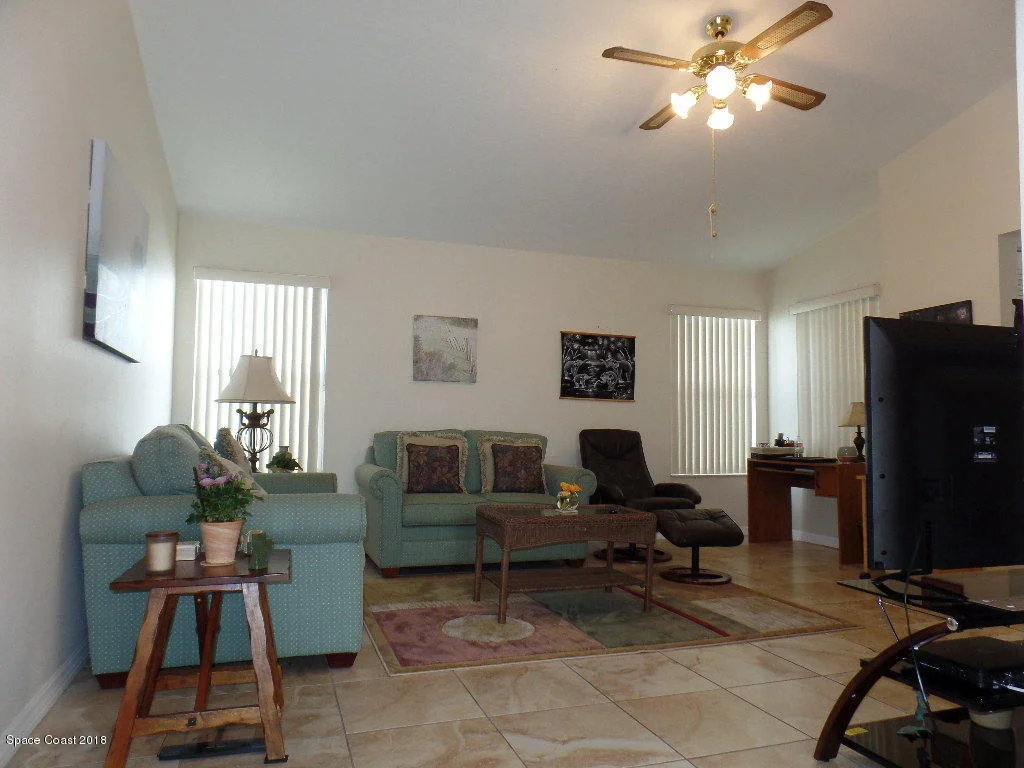 Photo of 1109 Goldenrod Circle NE