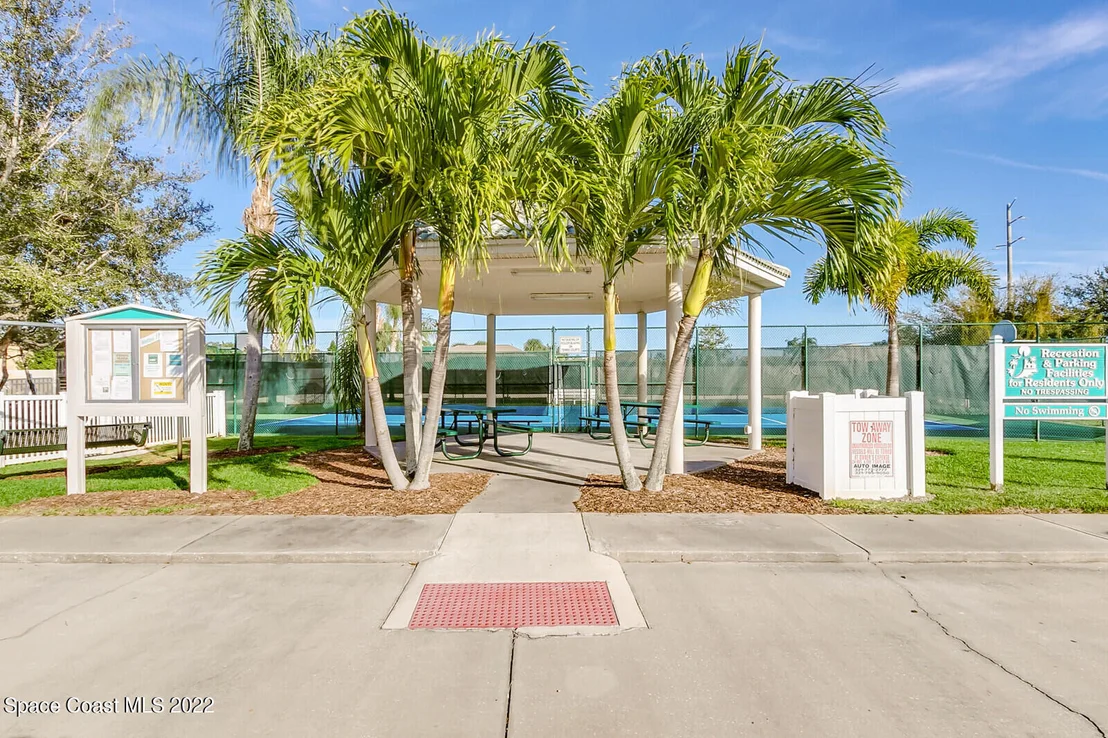 Photo of 218 Waterside Drive