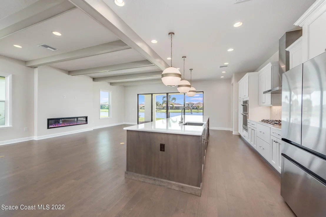 Photo of 8235 Lyside Drive