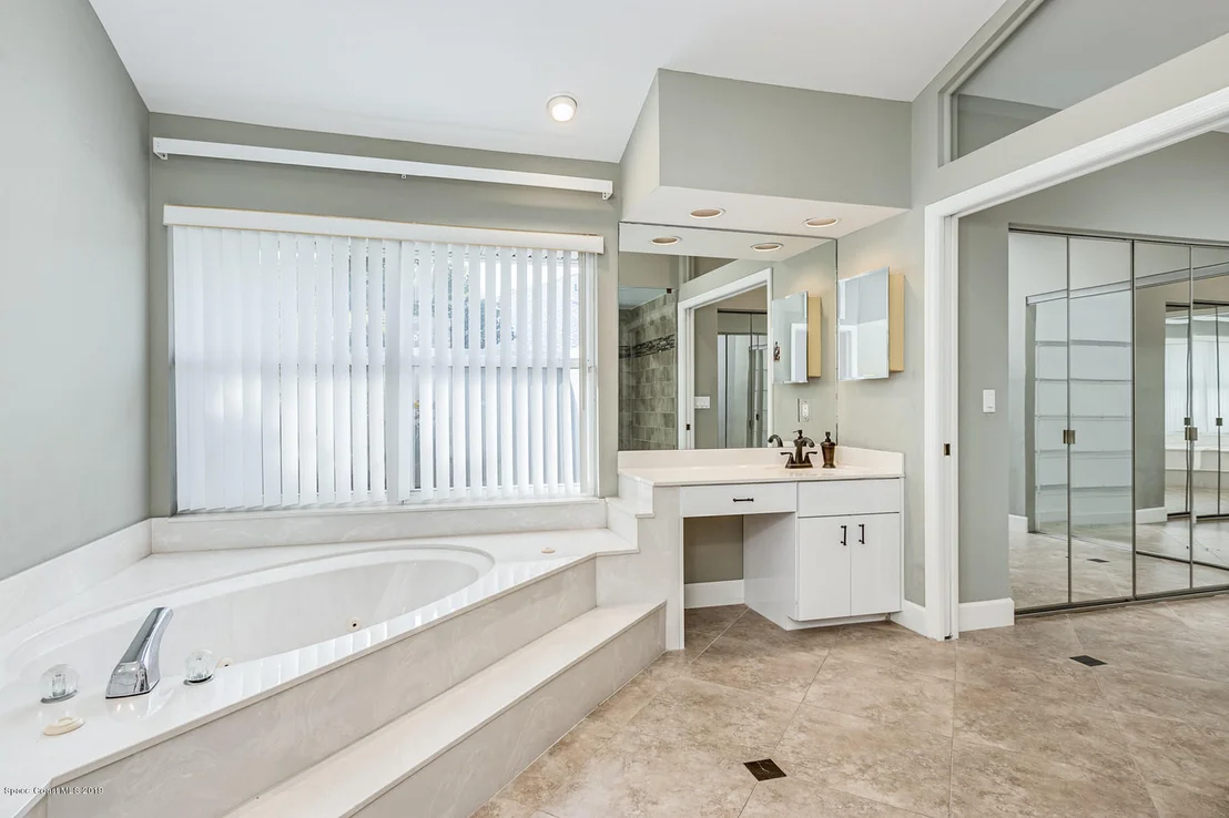 Photo of 602 Sanderling Drive