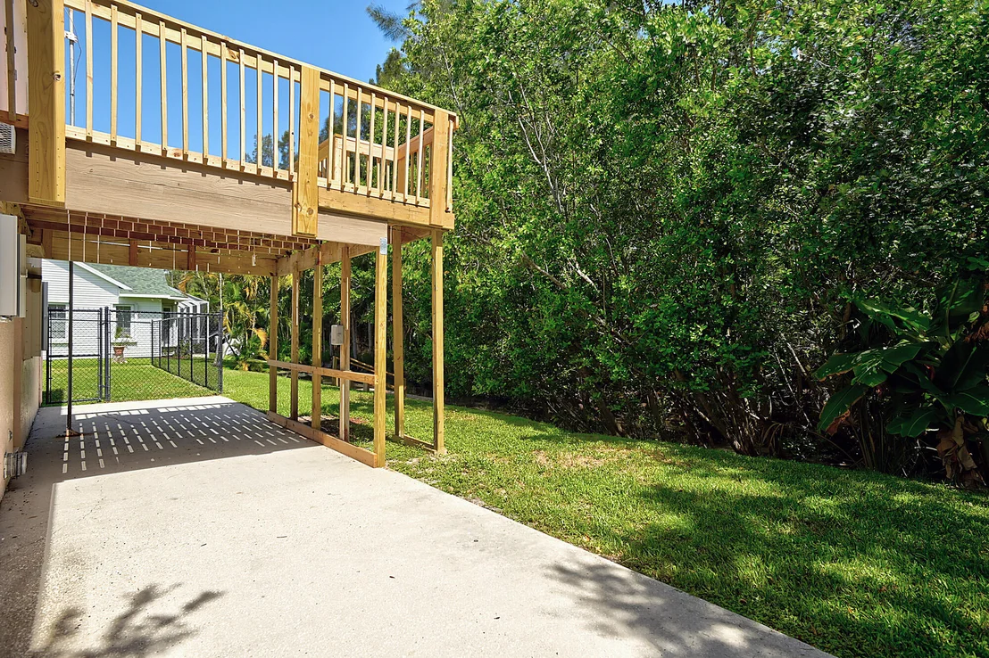 Photo of 332 Nikomas Way