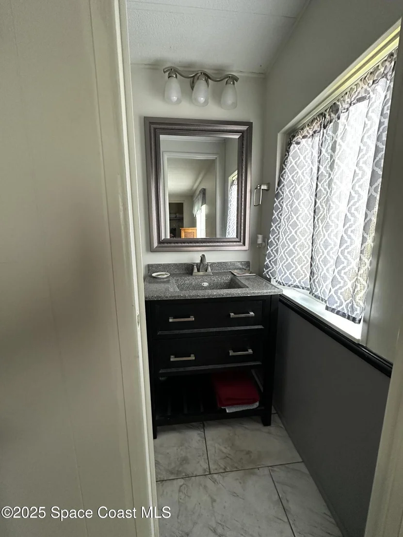 Photo of 1437 Barefoot Circle
