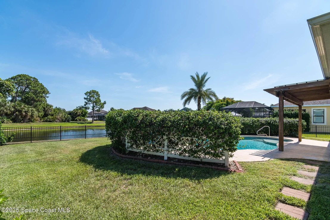Photo of 8553 Drayton Circle