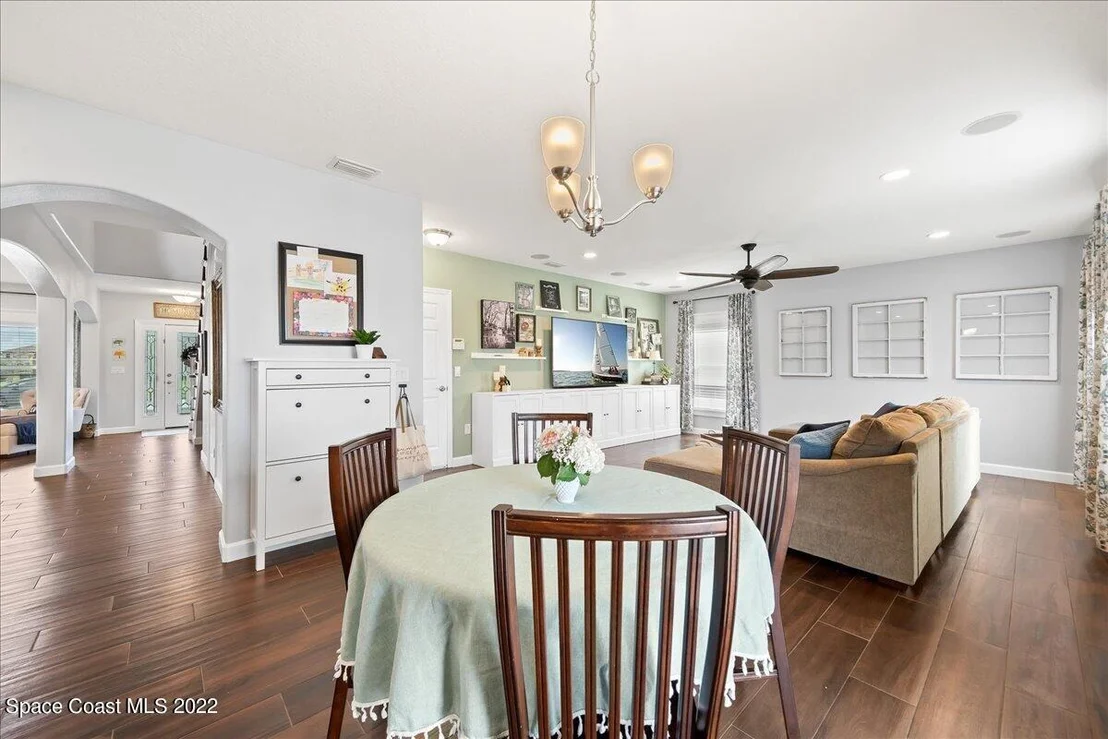 Photo of 700 Fiddleleaf Circle