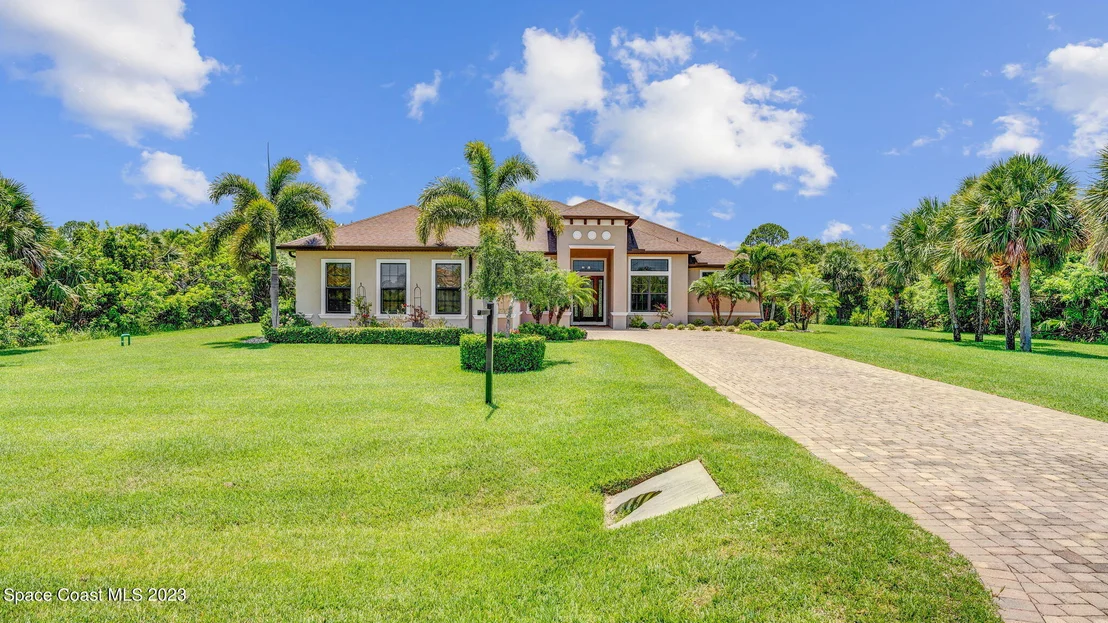 Photo of 2372 Westhorpe Drive