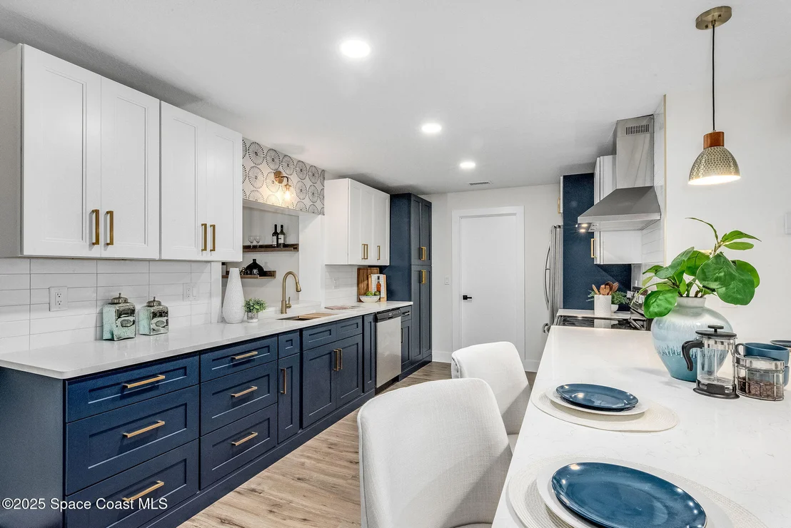 Photo of 124 Uranus Court