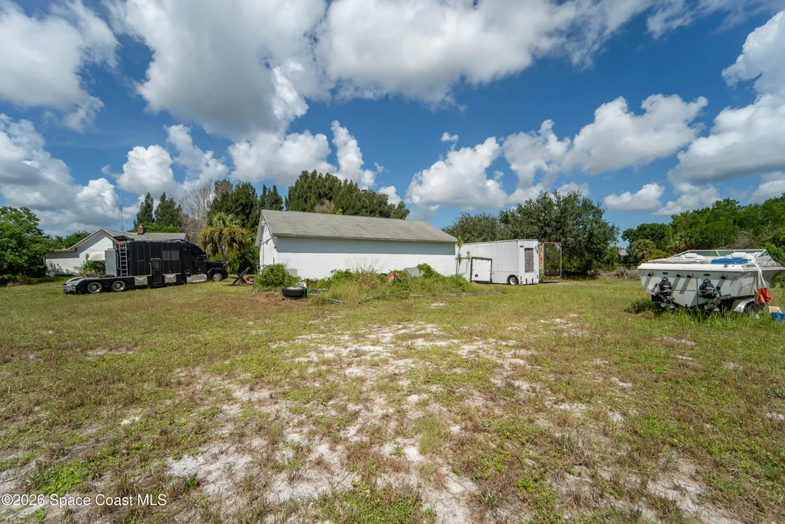Photo of 6715 Whispering Pines Lane