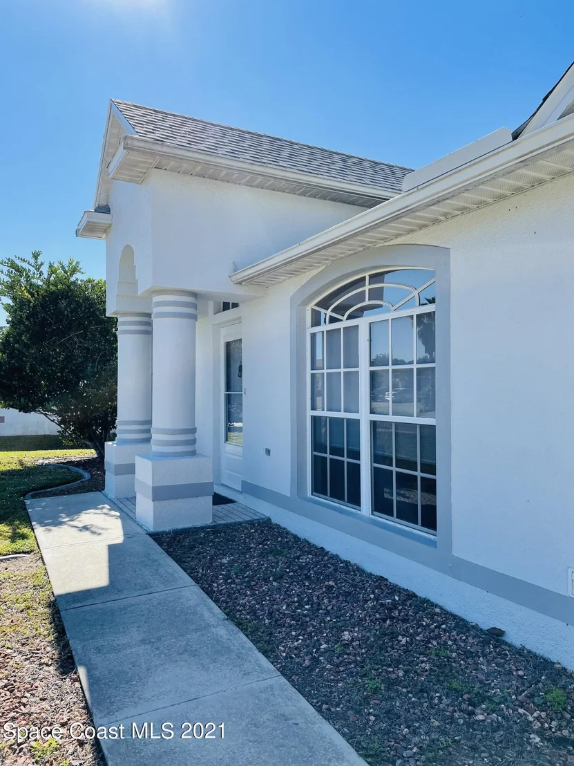 Photo of 652 Seven Gables Circle SE