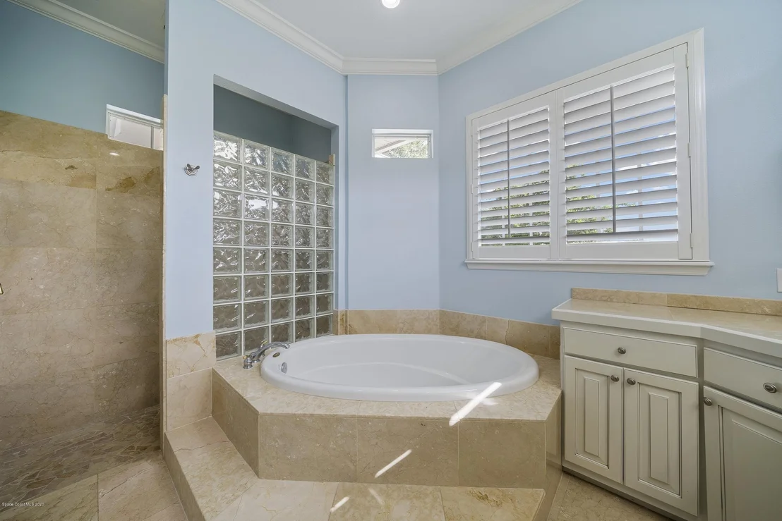 Photo of 991 Stratford Place