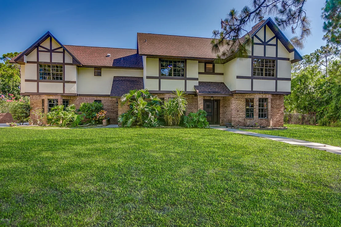 Photo of 4565 Lake Washington Road