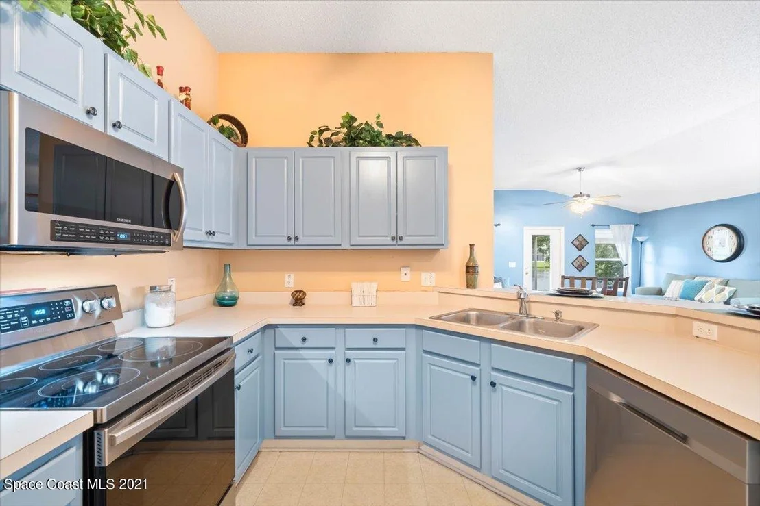 Photo of 1055 Sedgewood Circle