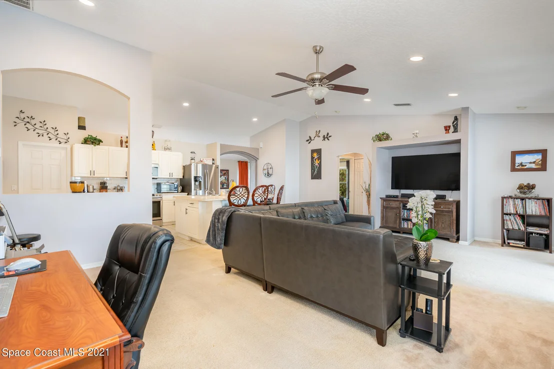 Photo of 722 Boc Circle NW