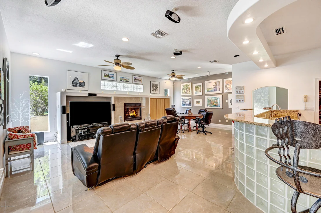 Photo of 5640 Willoughby Drive