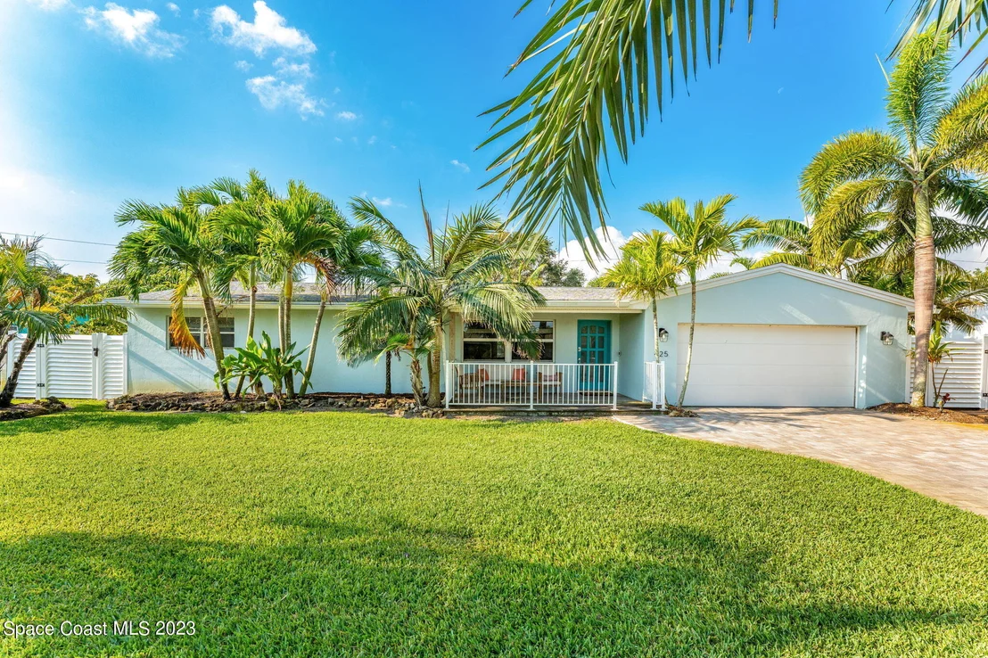 Photo of 425 Cinnamon Drive