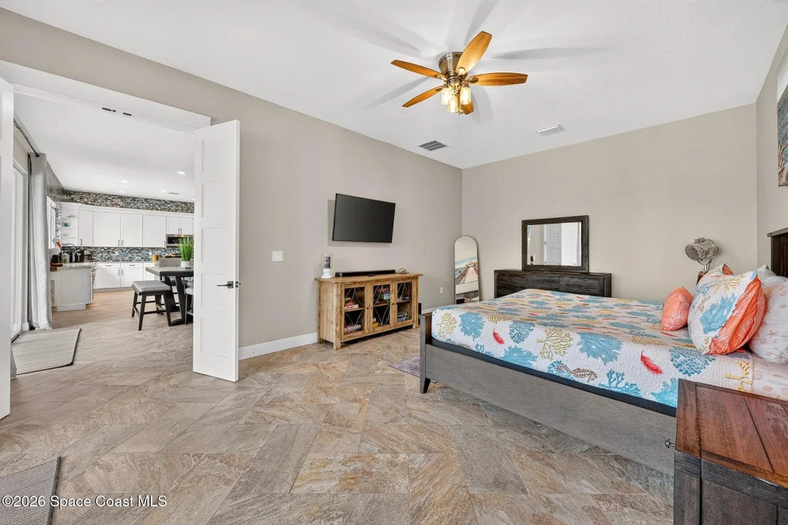 Photo of 318 Angelo Lane