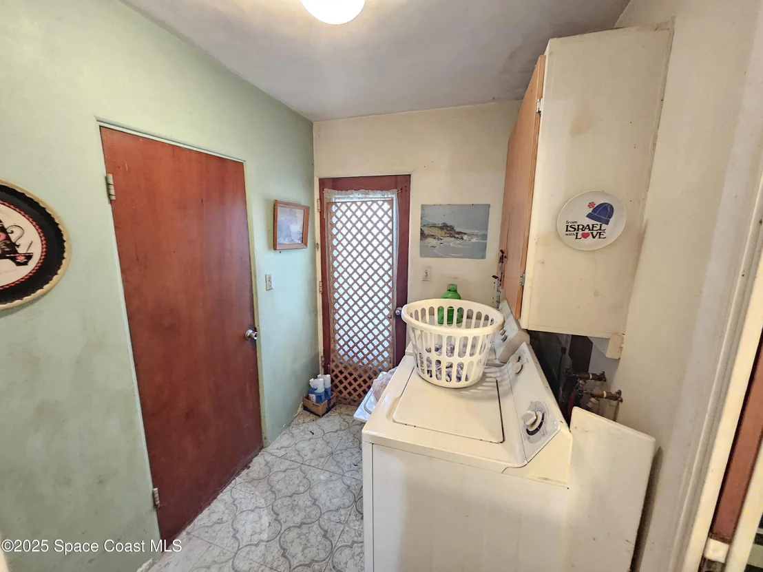 Photo of 2240 Sea Avenue