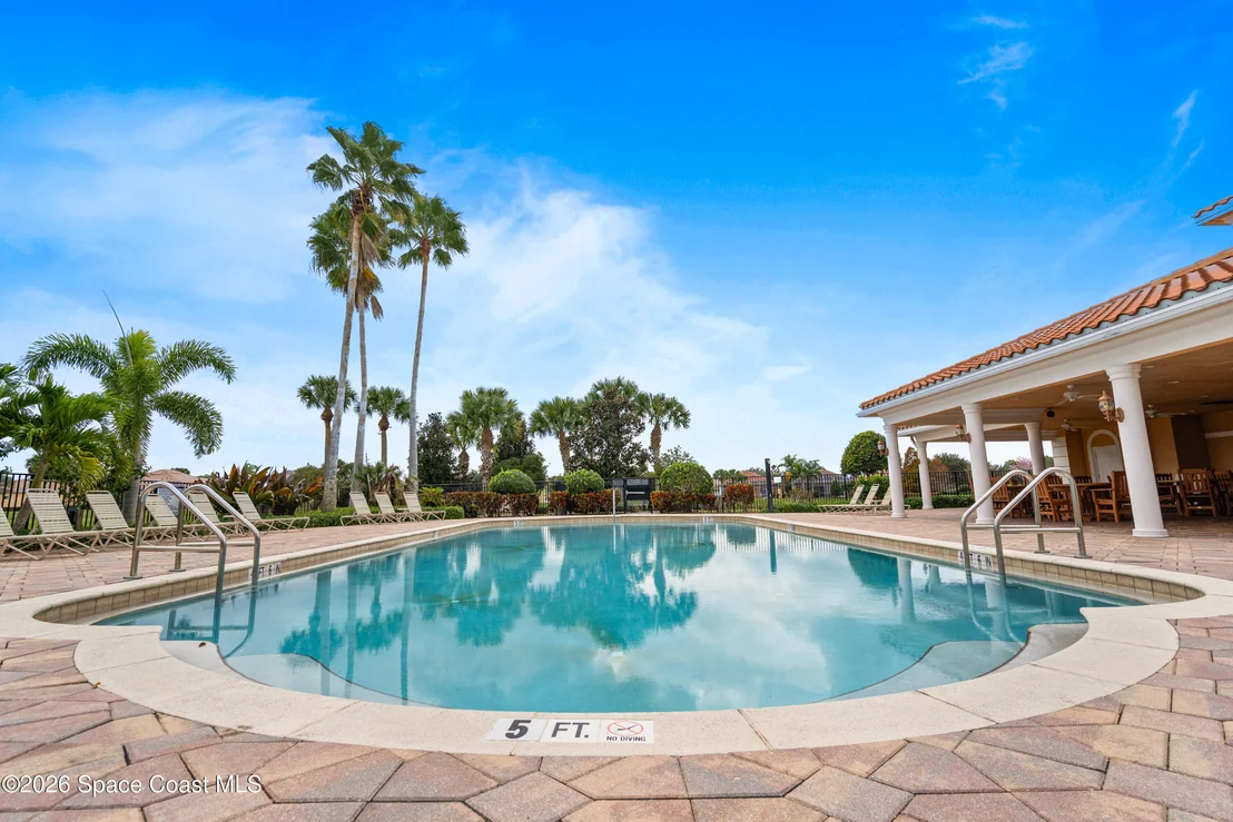 Photo of 3412 Hyperion Way SE