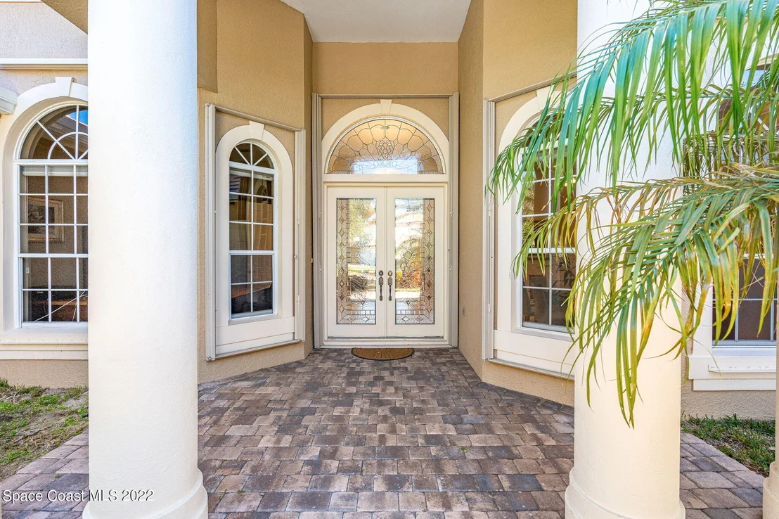 Photo of 233 Flanders Drive