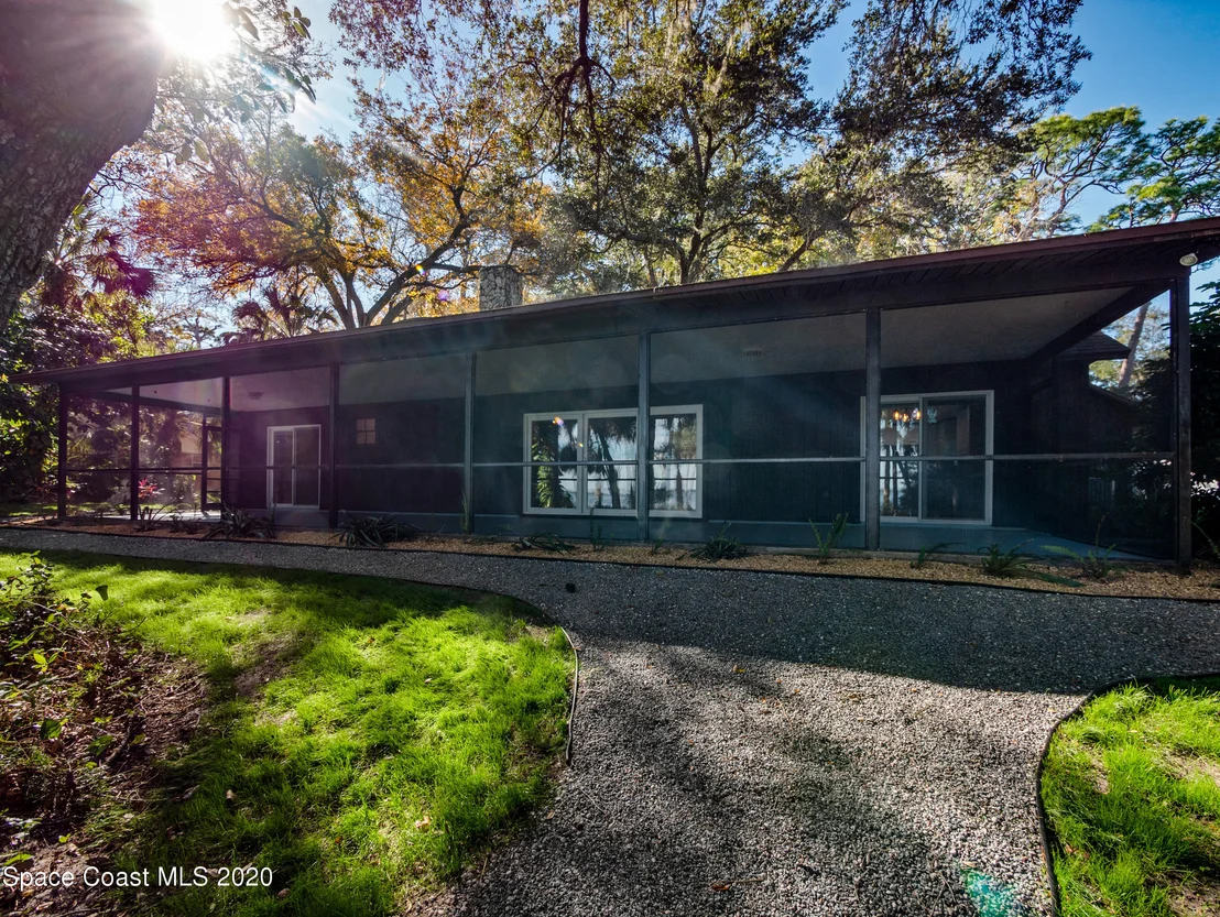 Photo of 5420 Edgewater Court