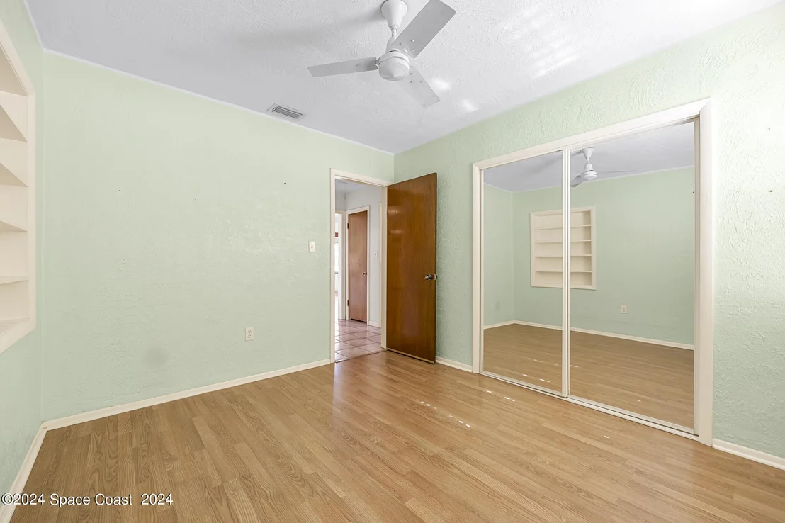 Photo of 319 Howard Lane