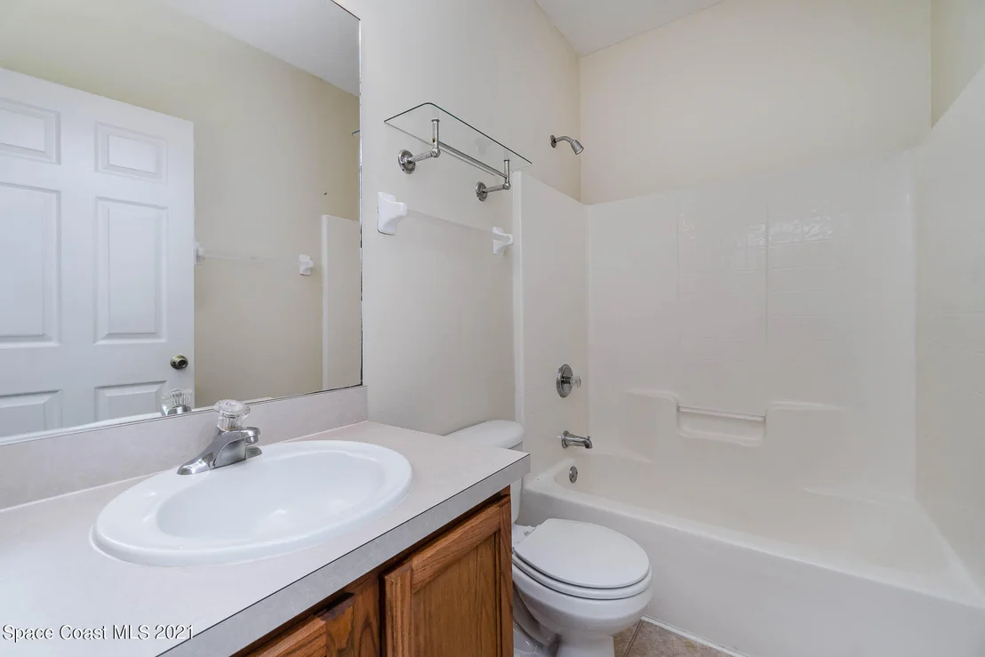 Photo of 946 Riviera Point Drive
