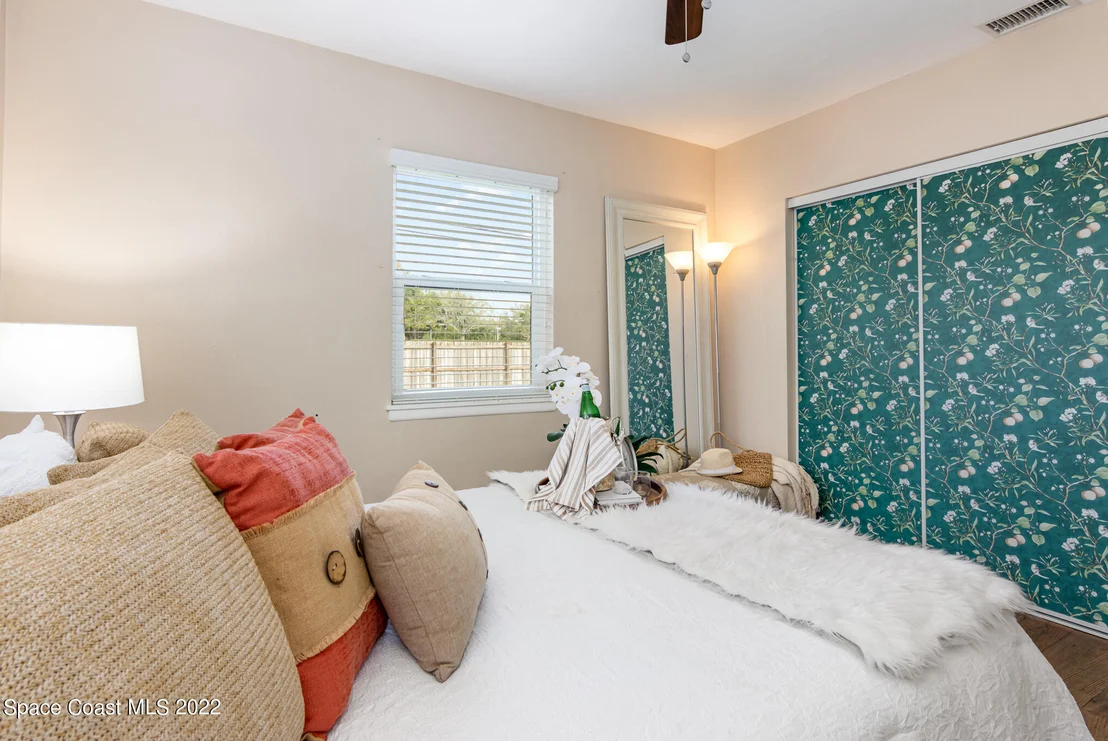 Photo of 831 Glenmore Circle