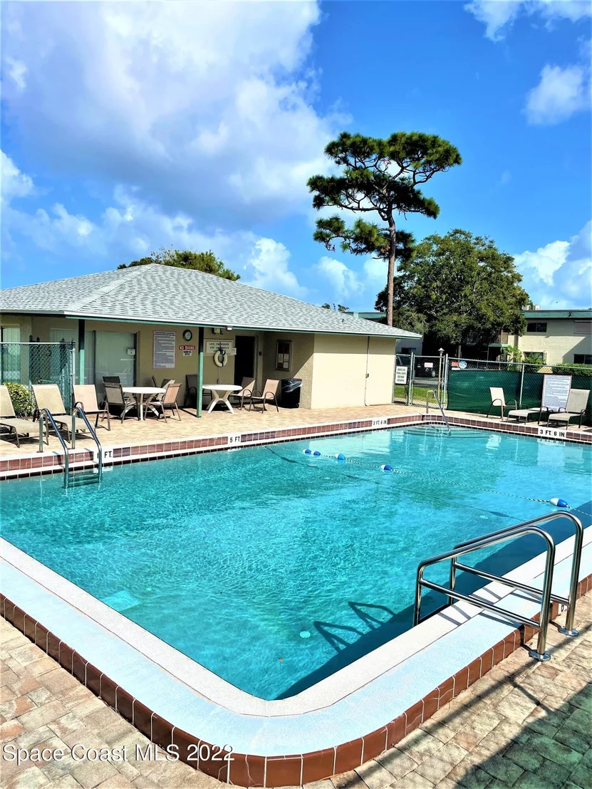 Photo of Unit 211 at 3001 Thrush Drive