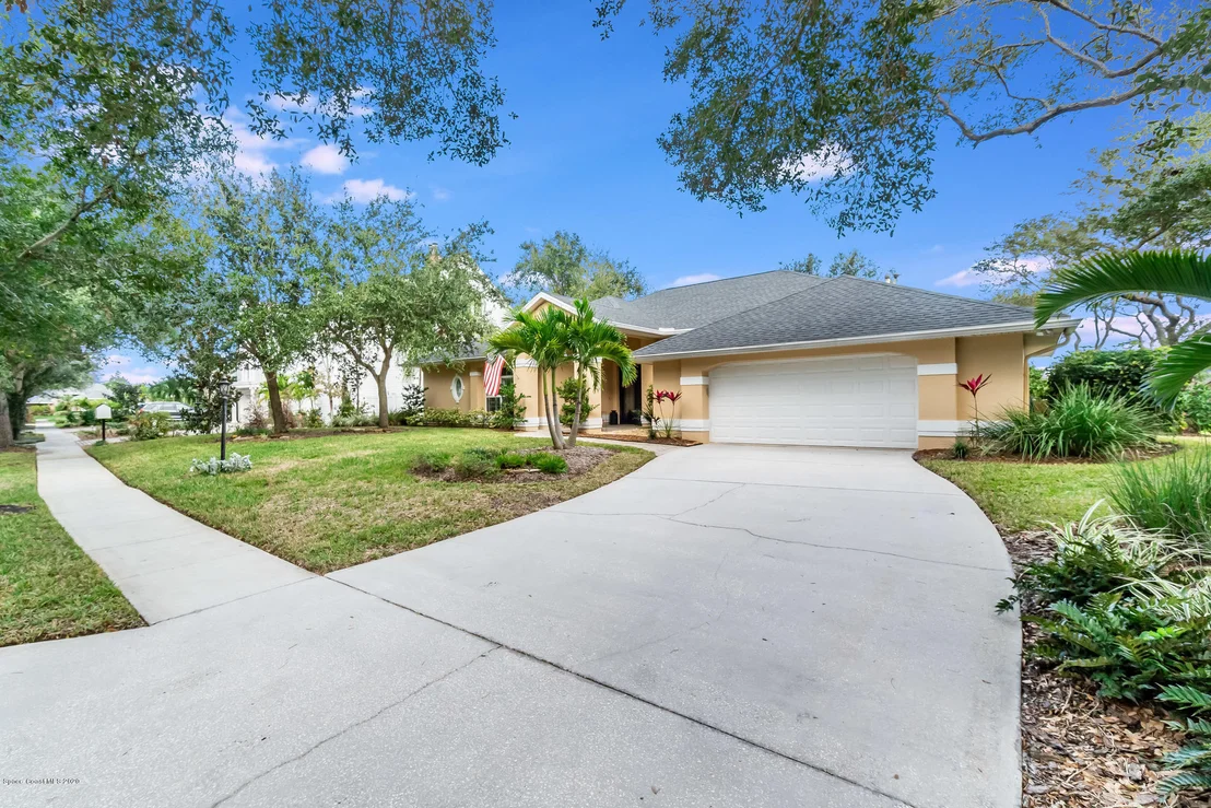 Photo of 702 Sanderling Drive