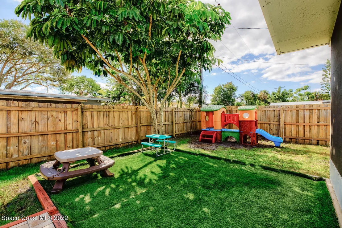 Photo of 201 W Alma Drive