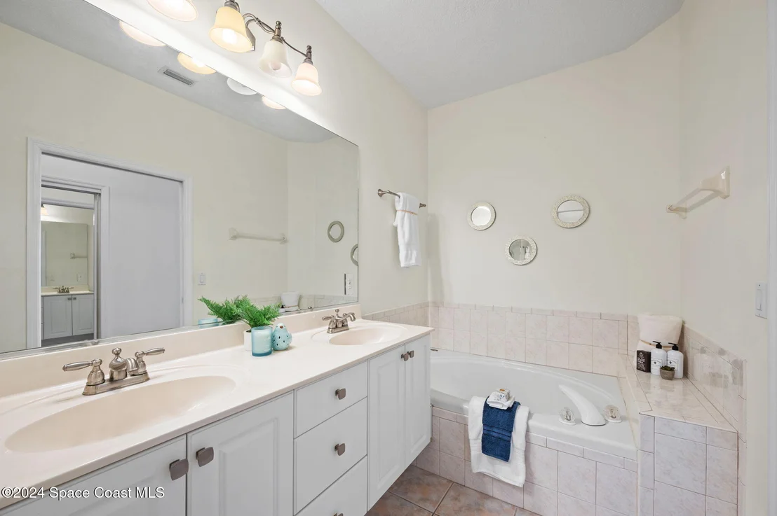 Photo of 4782 Parkstone Drive