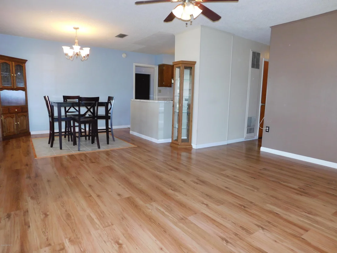 Photo of 729 Teak Drive