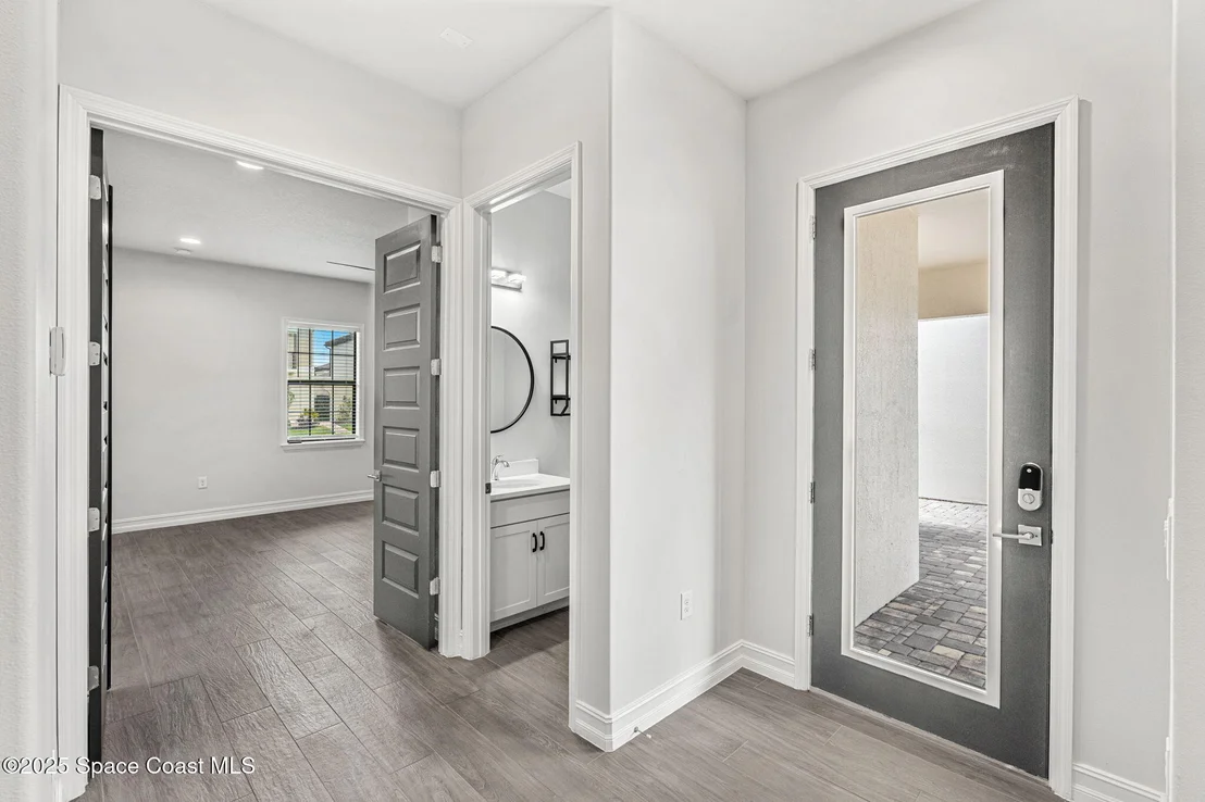 Photo of 2372 Pravny Lane