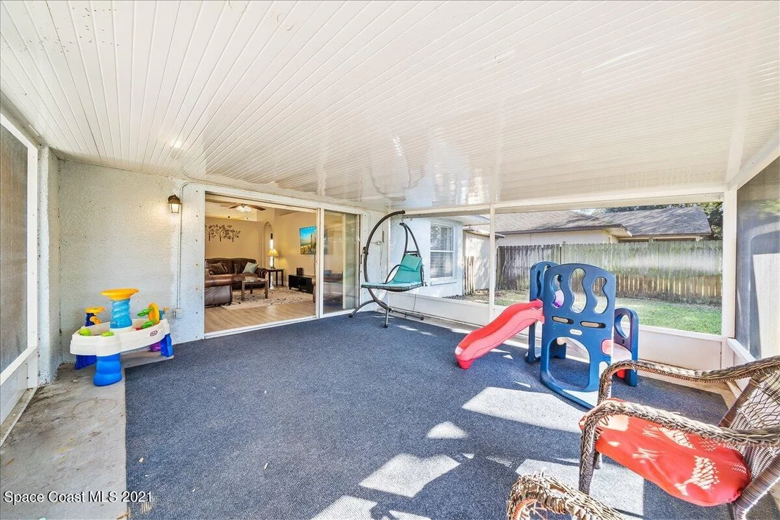 Photo of 1041 Jacaranda Circle