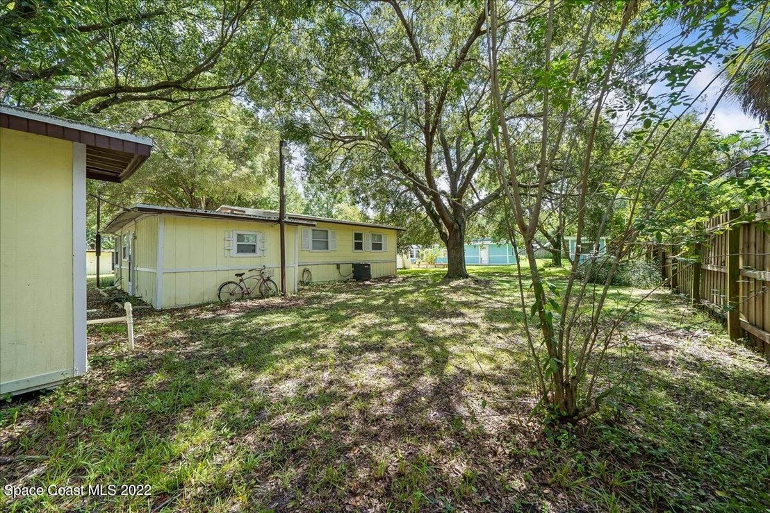 Photo of 283 N Burnett Road